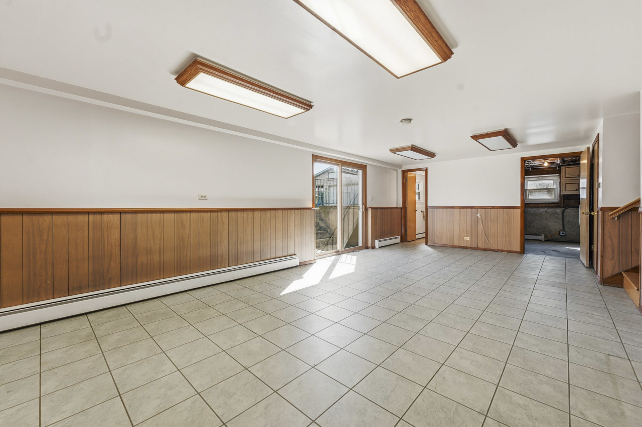 30W445 Arbor Lane, West Chicago, IL 60185