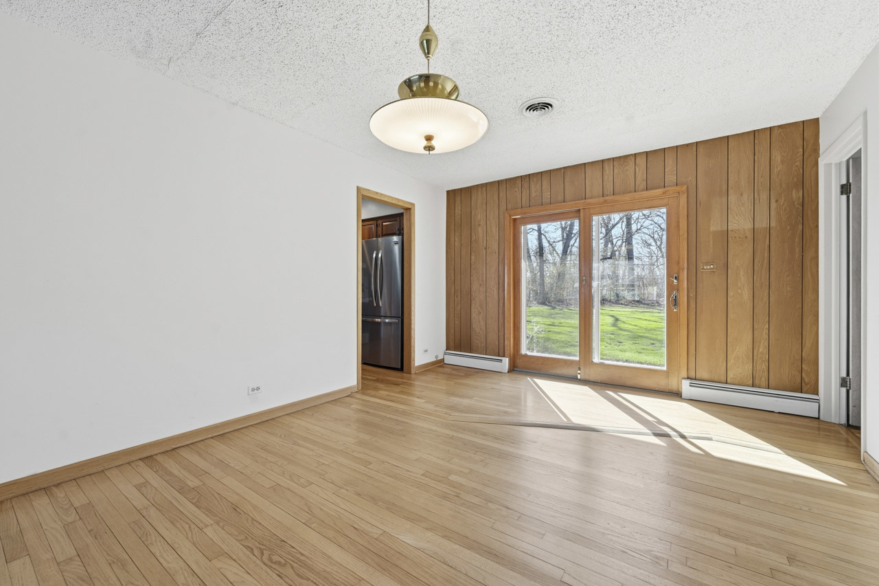 30W445 Arbor Lane, West Chicago, IL 60185