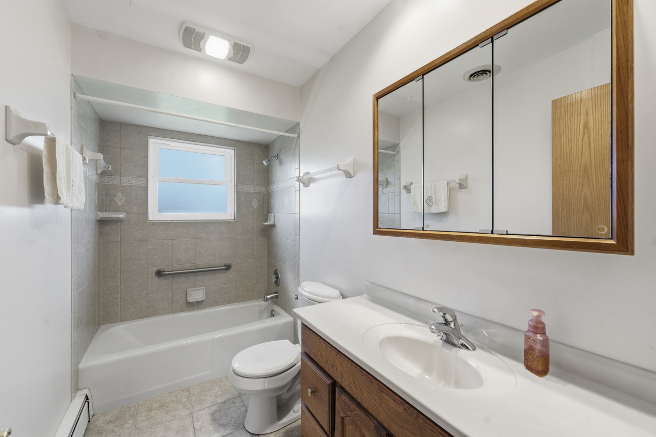 30W445 Arbor Lane, West Chicago, IL 60185