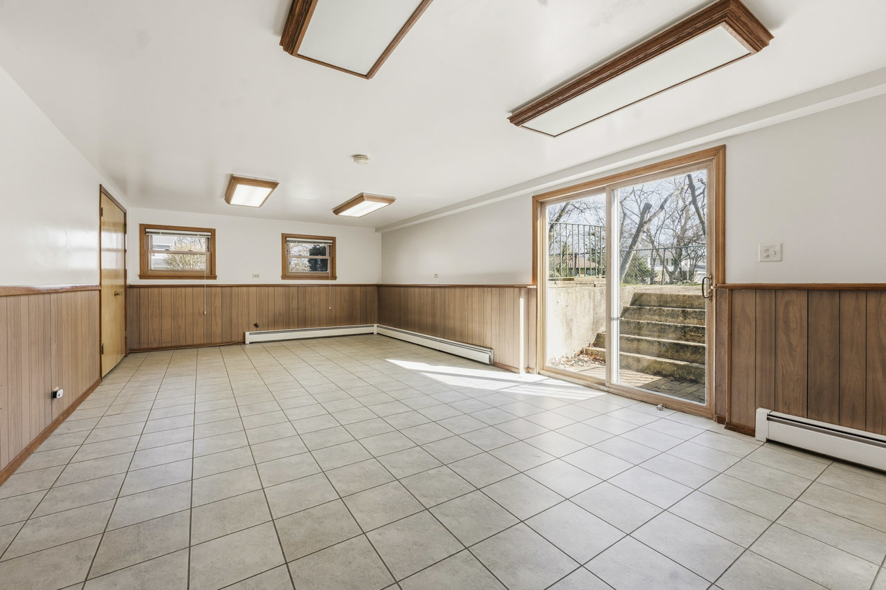 30W445 Arbor Lane, West Chicago, IL 60185