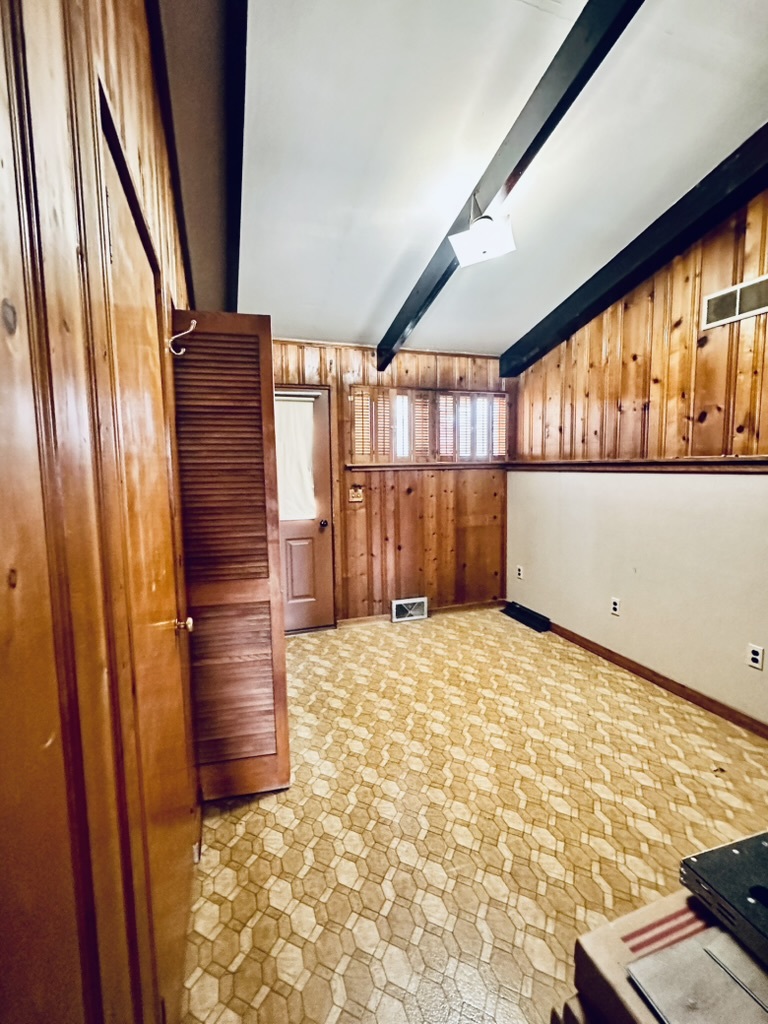 1111 N Bell Avenue, Pontiac, IL 61764