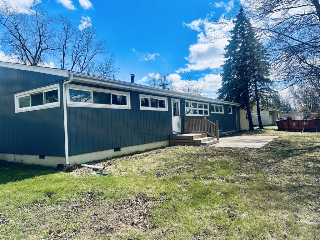 1111 N Bell Avenue, Pontiac, IL 61764