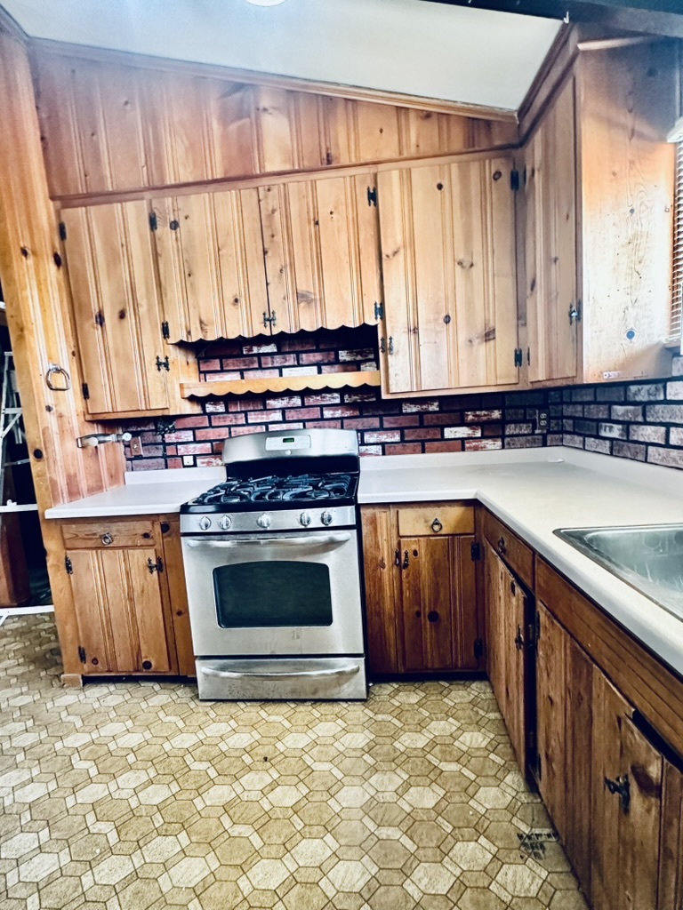 1111 N Bell Avenue, Pontiac, IL 61764