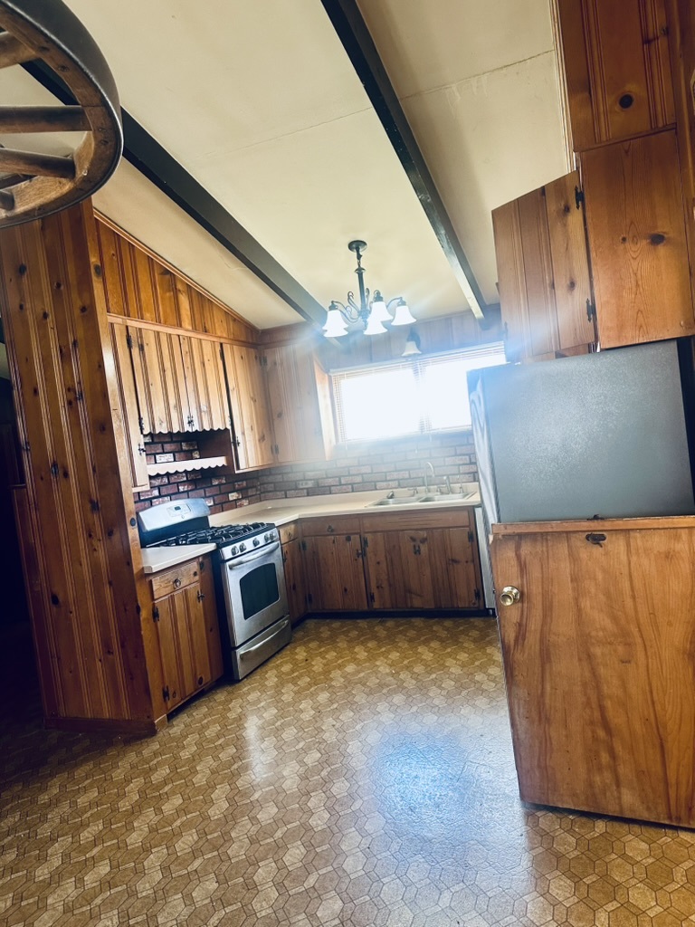 1111 N Bell Avenue, Pontiac, IL 61764