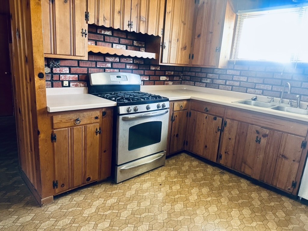 1111 N Bell Avenue, Pontiac, IL 61764