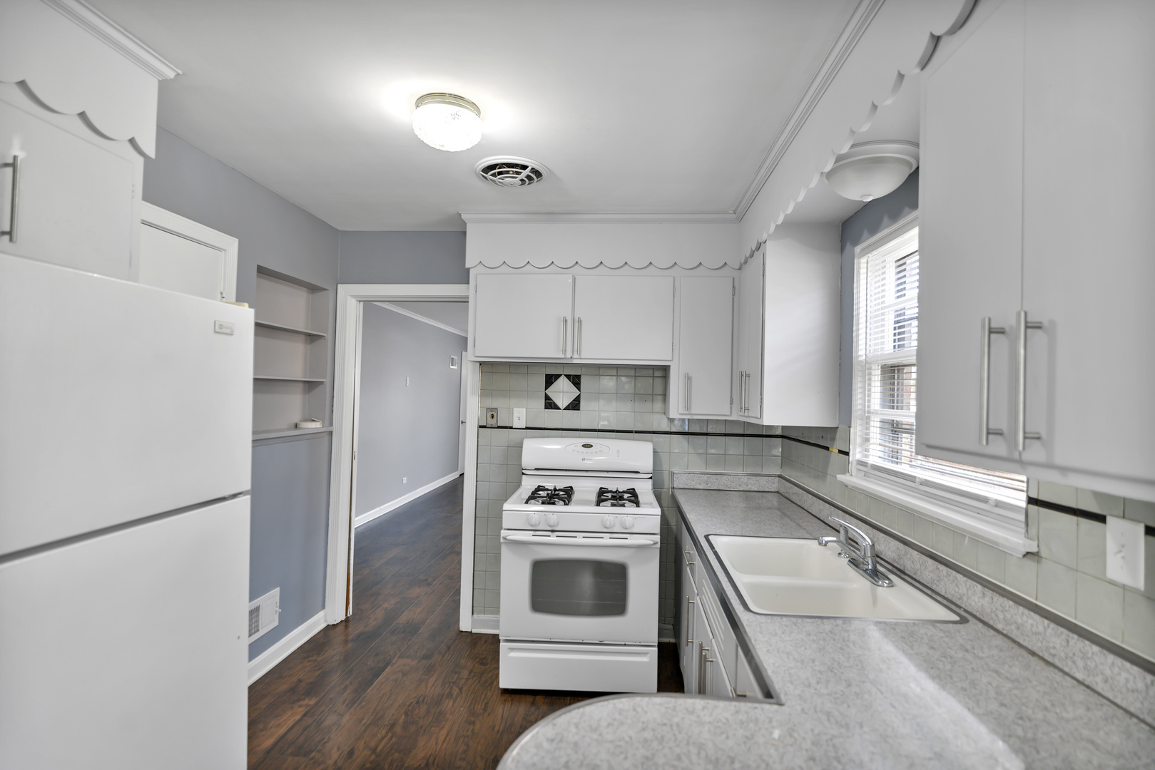 7418 W Clarence Avenue, Chicago, IL 60631