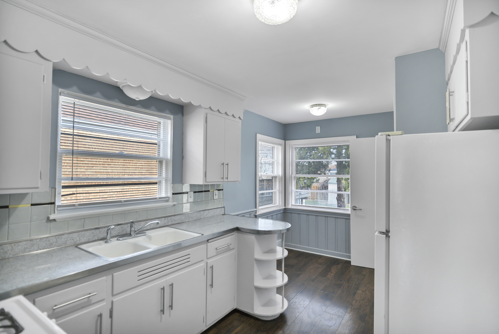 7418 W Clarence Avenue, Chicago, IL 60631