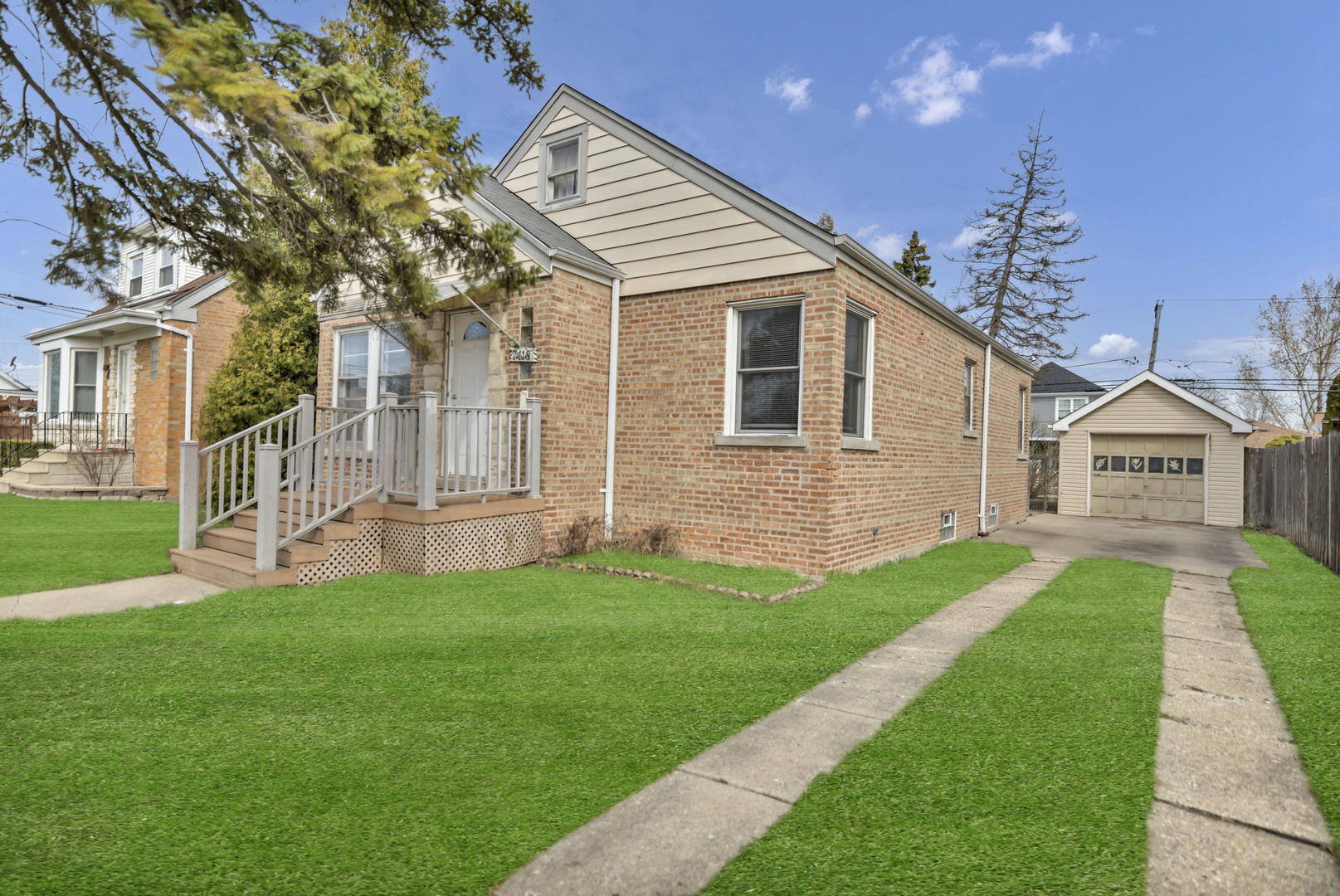 7418 W Clarence Avenue, Chicago, IL 60631