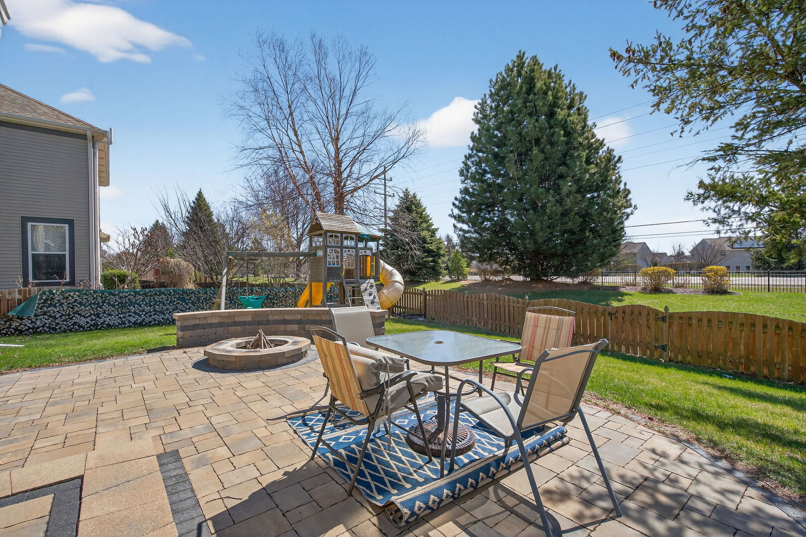 2993 Stirling Court, Montgomery, IL 60538