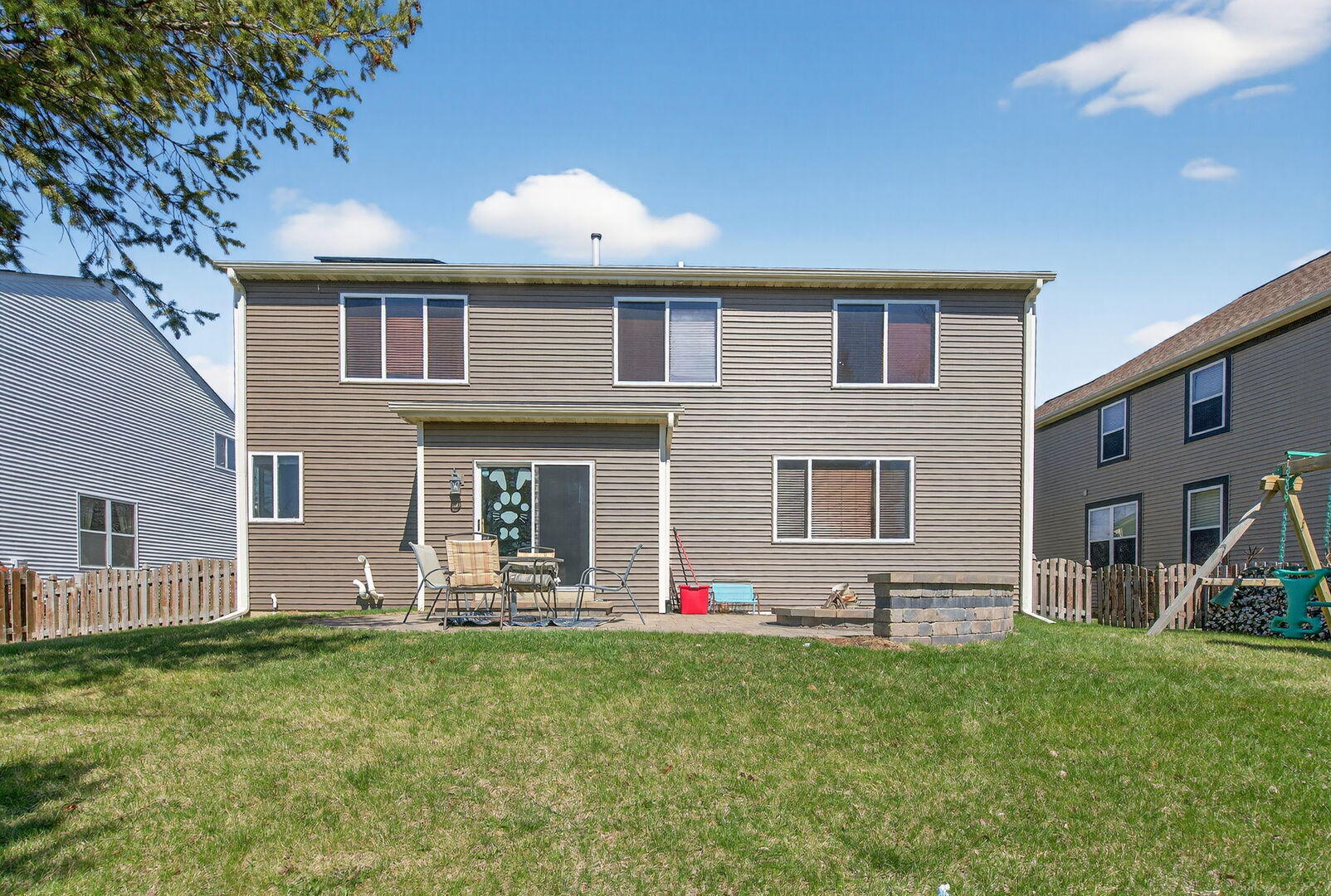 2993 Stirling Court, Montgomery, IL 60538