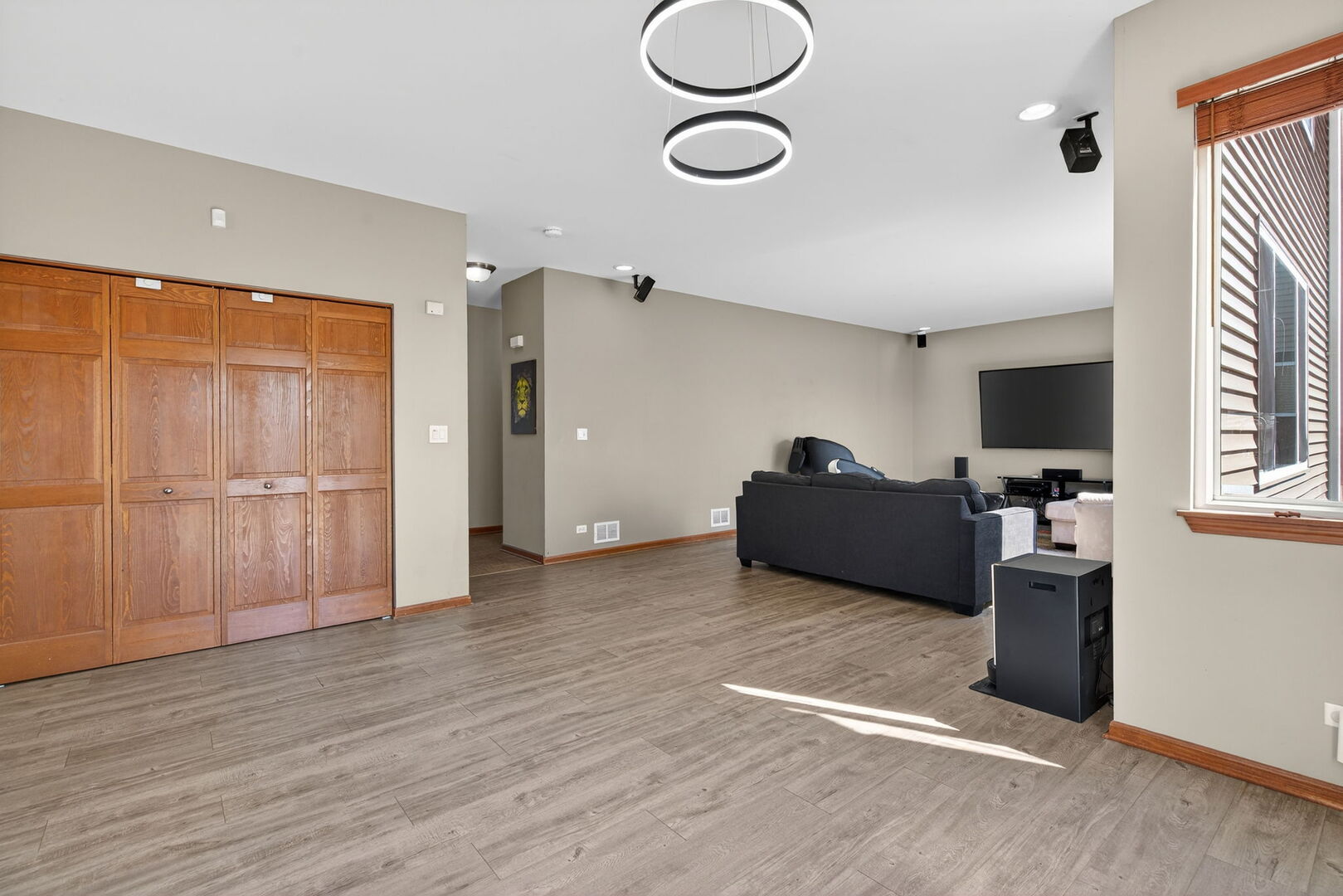 2993 Stirling Court, Montgomery, IL 60538