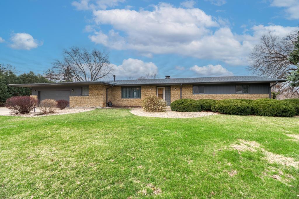 407 Farmington Avenue, Joliet, IL 60435