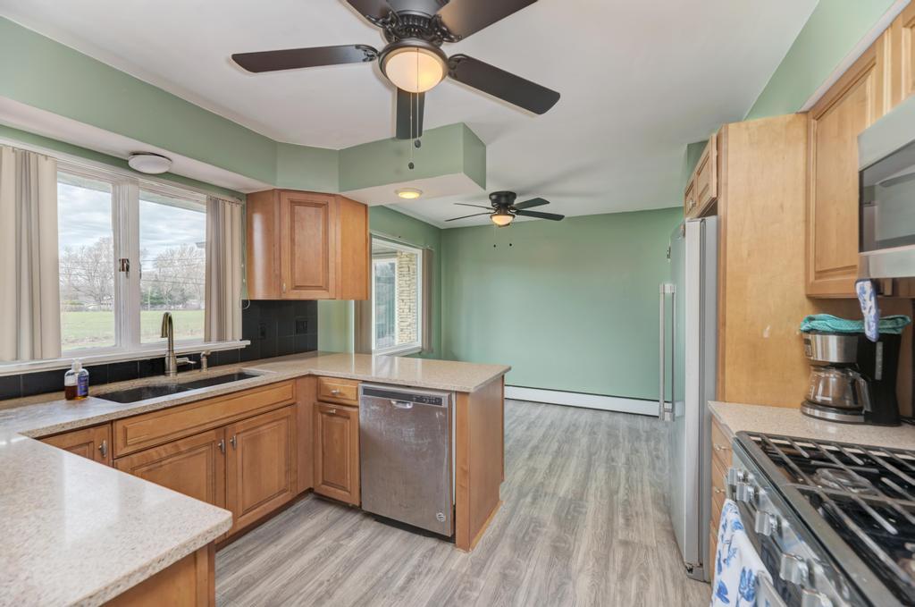 407 Farmington Avenue, Joliet, IL 60435