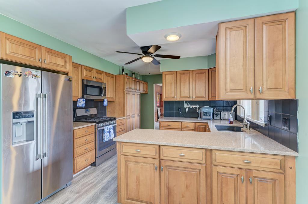 407 Farmington Avenue, Joliet, IL 60435