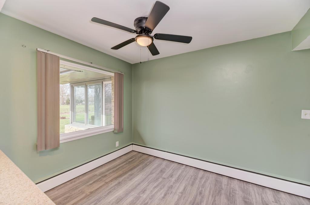 407 Farmington Avenue, Joliet, IL 60435