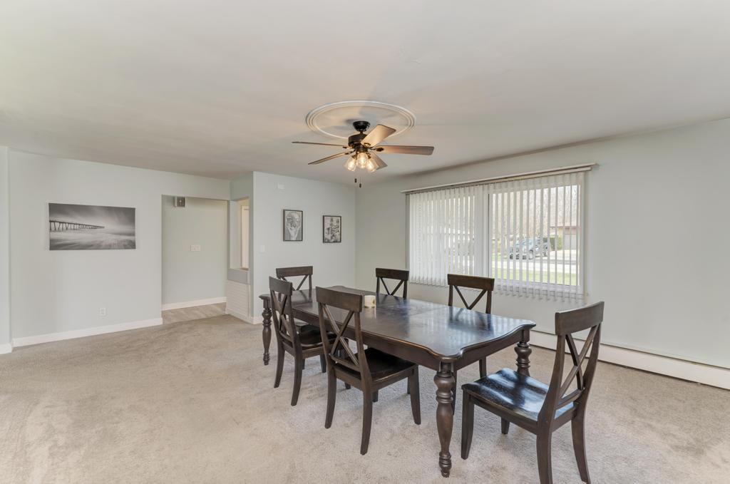 407 Farmington Avenue, Joliet, IL 60435