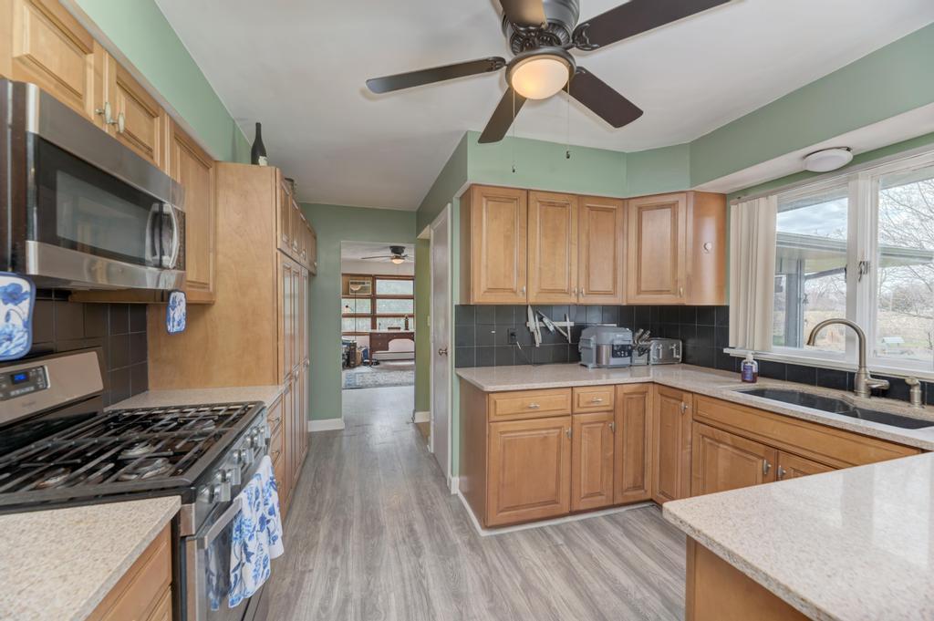 407 Farmington Avenue, Joliet, IL 60435