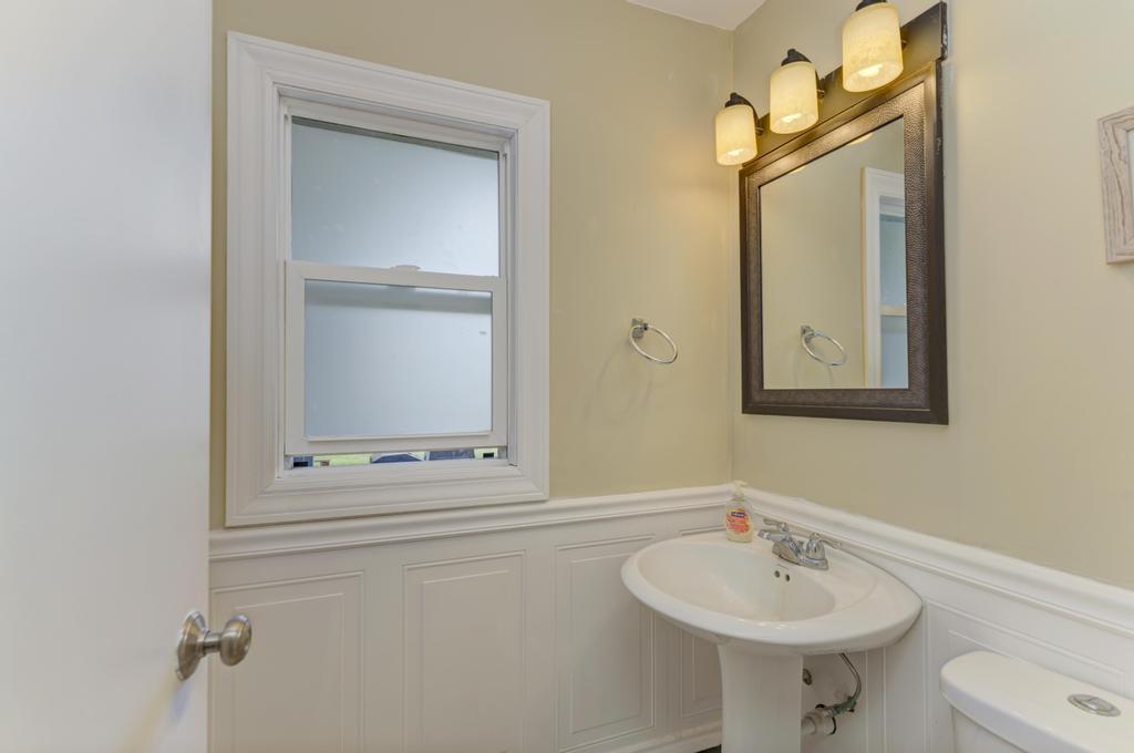 407 Farmington Avenue, Joliet, IL 60435