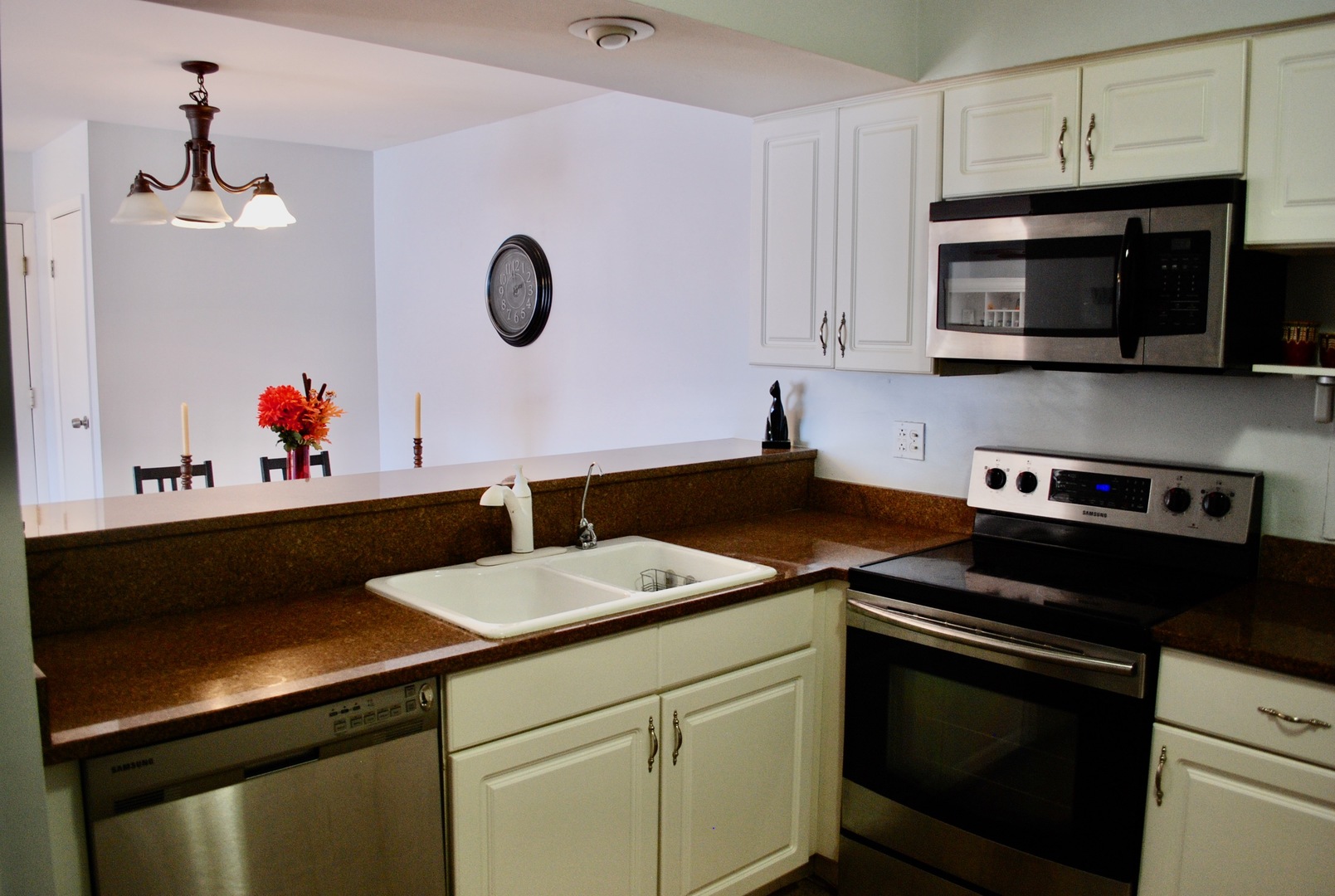 4710 Euclid Avenue #2D, Rolling Meadows, IL 60008