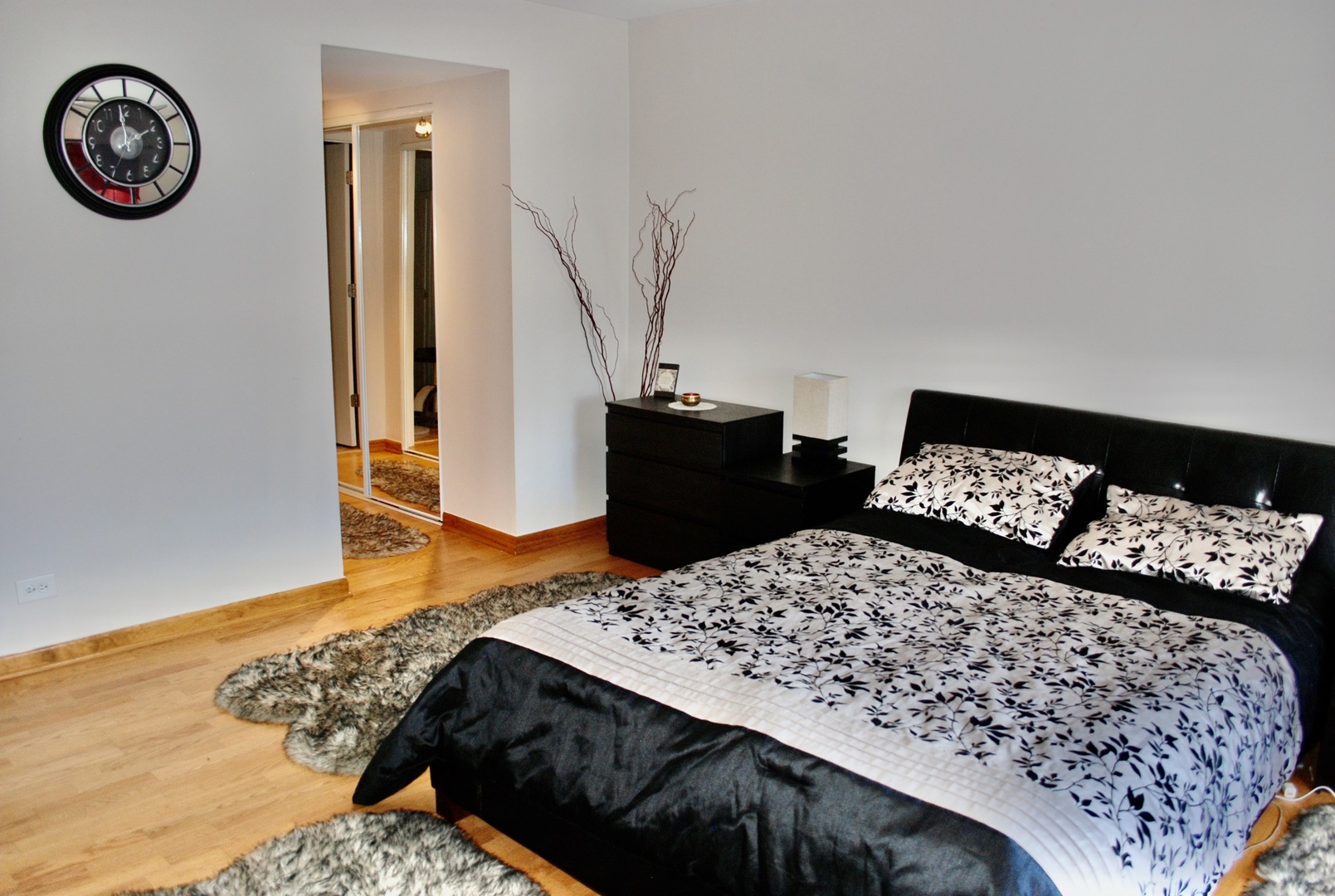 4710 Euclid Avenue #2D, Rolling Meadows, IL 60008