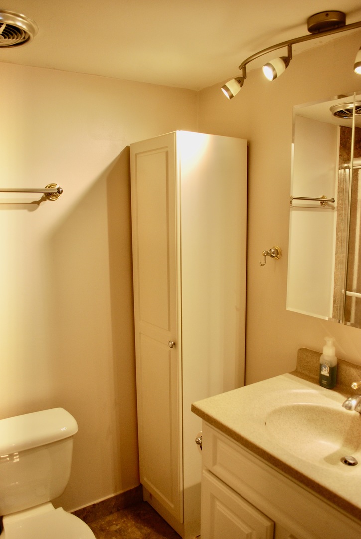 4710 Euclid Avenue #2D, Rolling Meadows, IL 60008