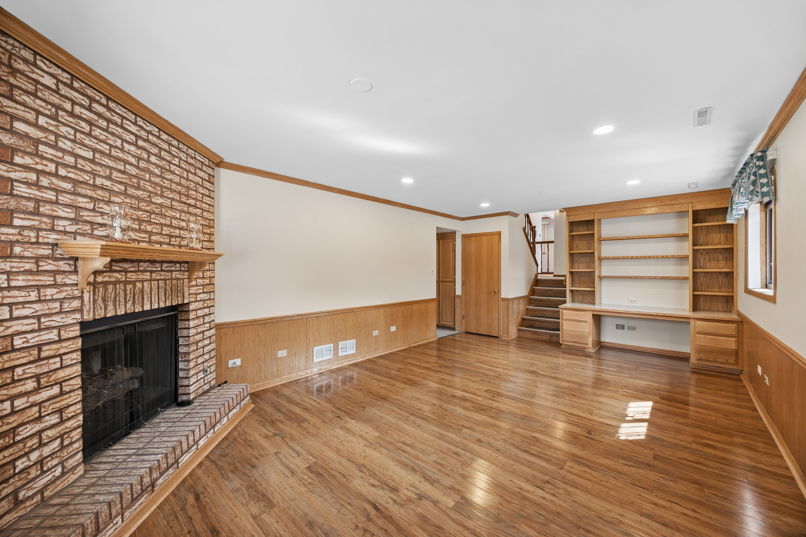 15730 Lamon Avenue, Oak Forest, IL 60452