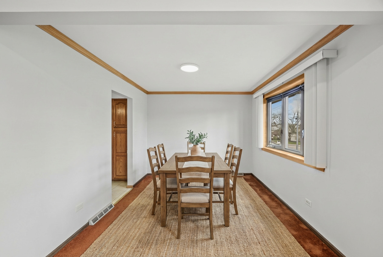 15730 Lamon Avenue, Oak Forest, IL 60452