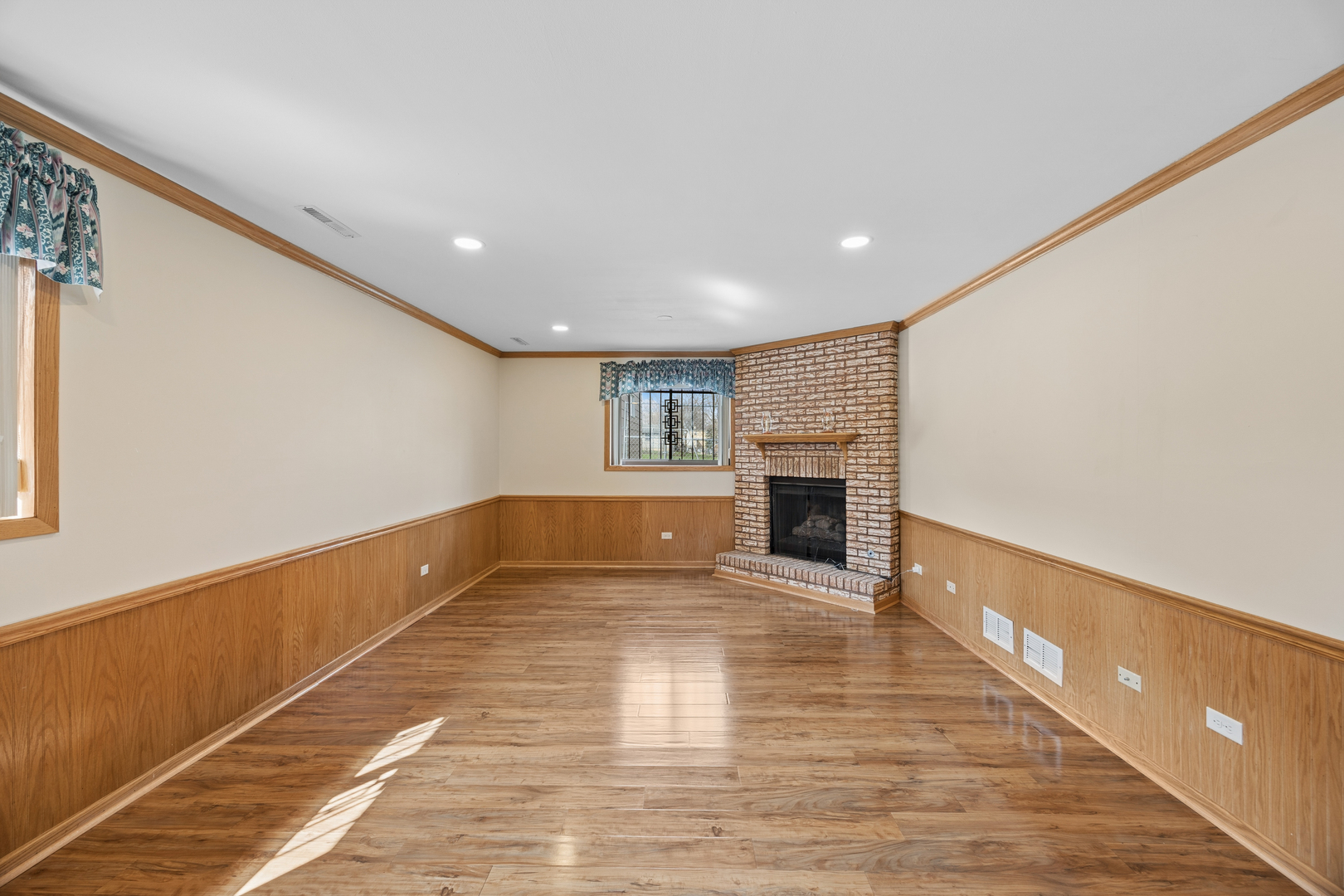 15730 Lamon Avenue, Oak Forest, IL 60452