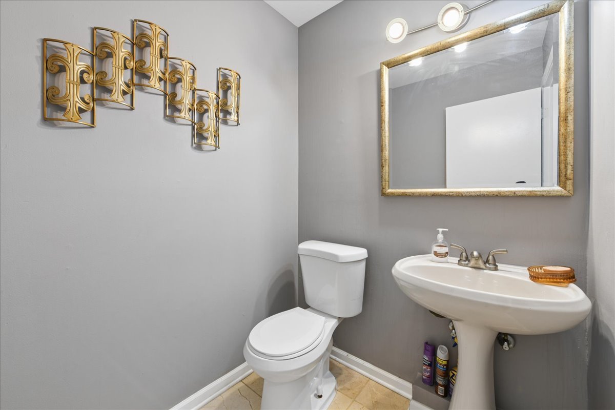 1100 Partridge Avenue, Bolingbrook, IL 60490