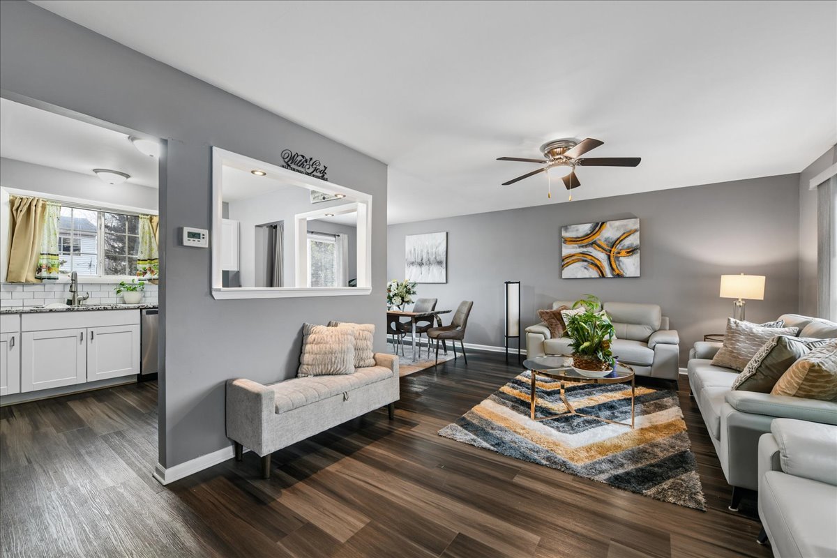 1100 Partridge Avenue, Bolingbrook, IL 60490