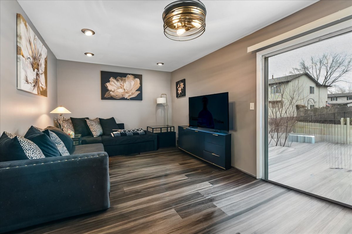 1100 Partridge Avenue, Bolingbrook, IL 60490