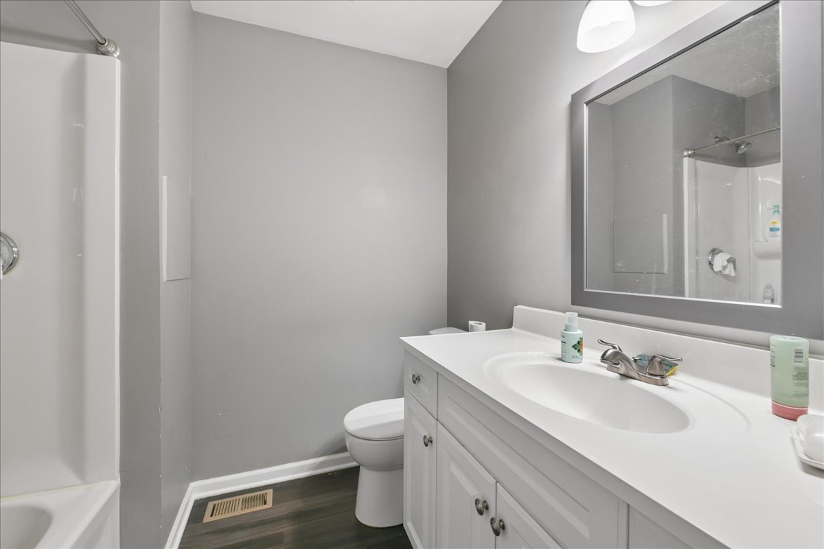 1100 Partridge Avenue, Bolingbrook, IL 60490