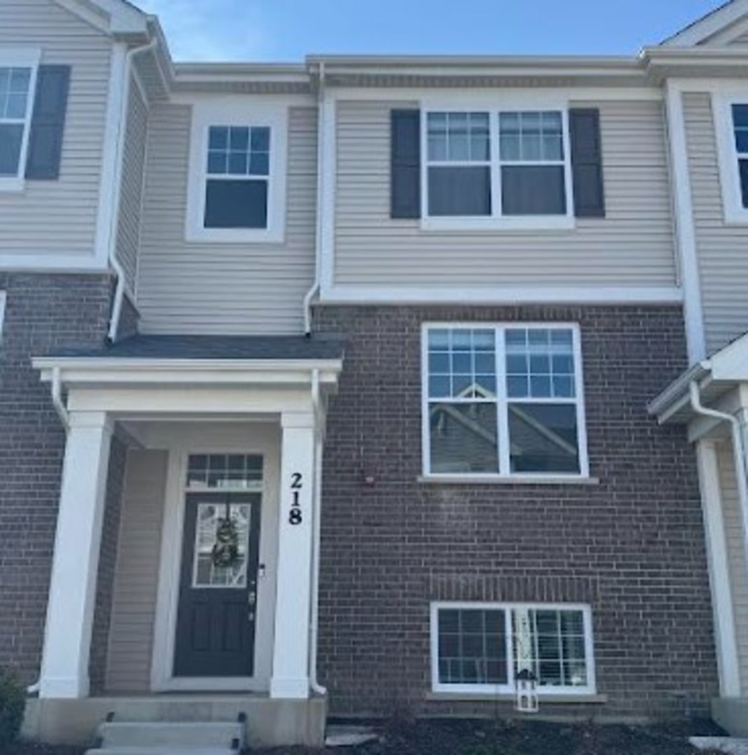218 Timberleaf Circle, Roselle, IL 60172