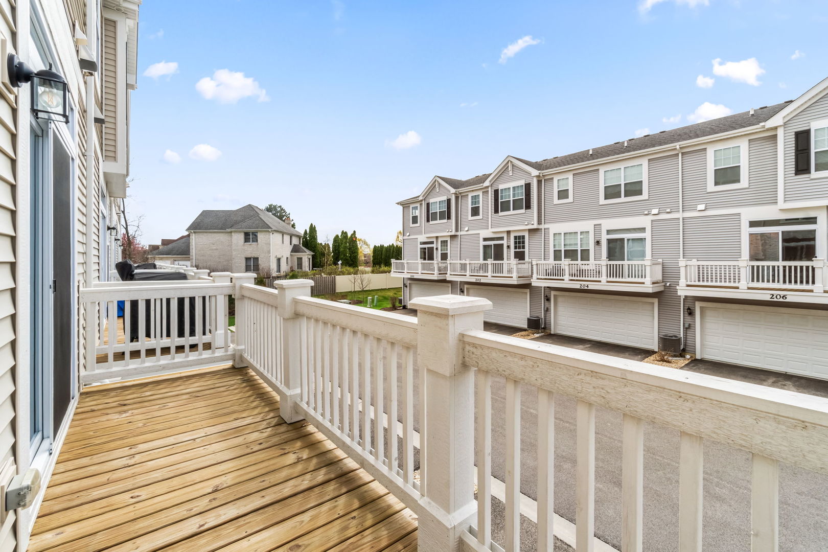 218 Timberleaf Circle, Roselle, IL 60172