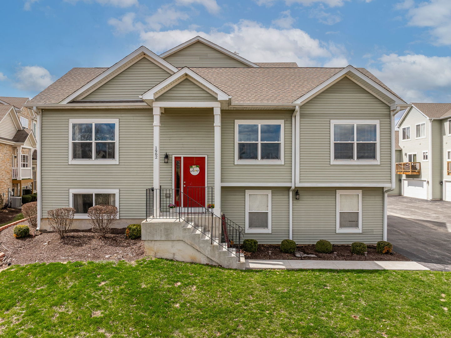 1962 Rena Lane, Yorkville, IL 60560