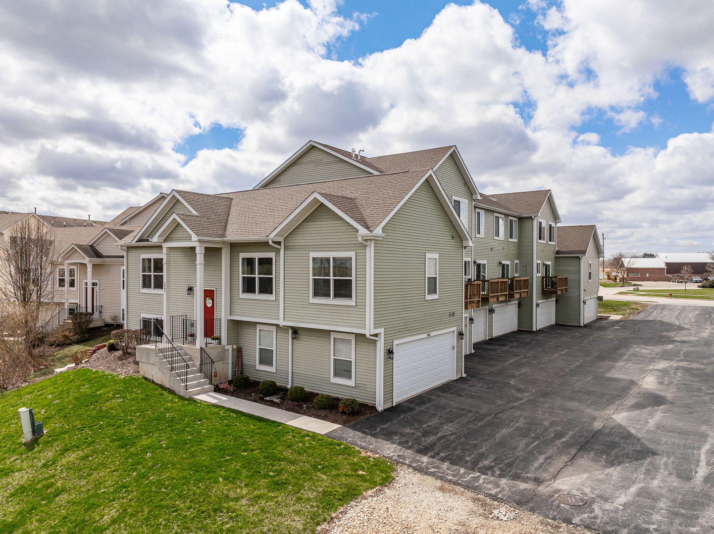 1962 Rena Lane, Yorkville, IL 60560