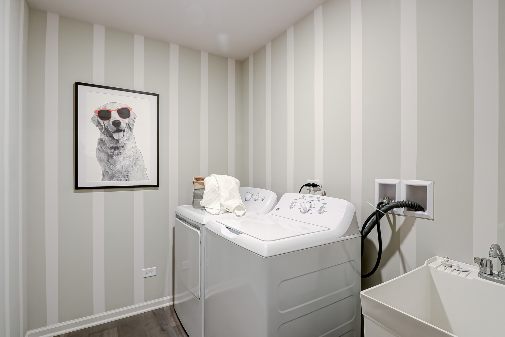 1792 Breton Avenue, North Aurora, IL 60542