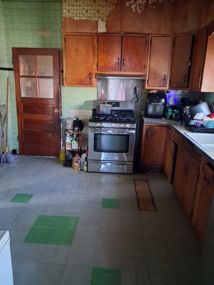316 W 138th Street, Riverdale, IL 60827
