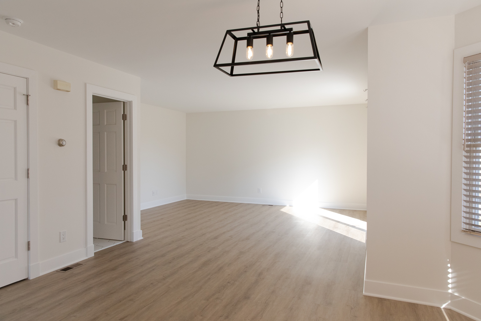 713 Stevens Street #713, Geneva, IL 60134