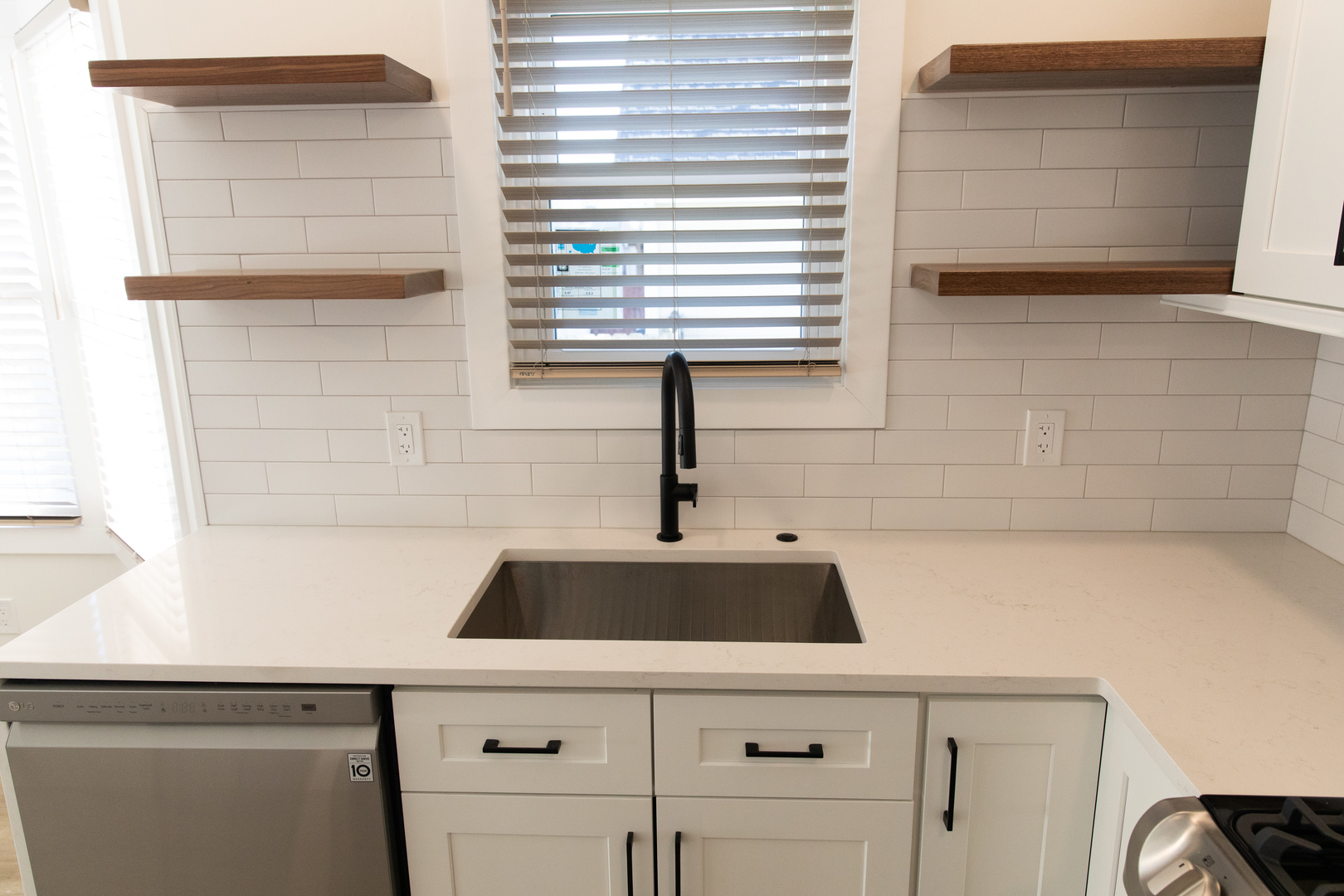 713 Stevens Street #713, Geneva, IL 60134