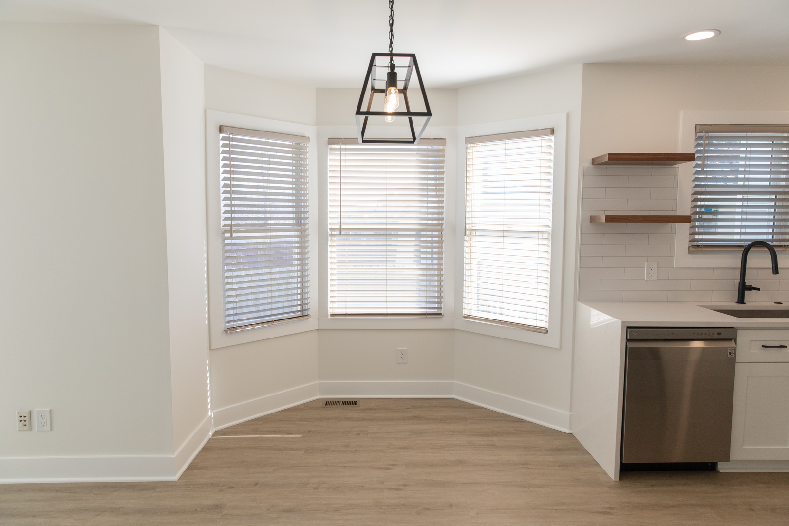 713 Stevens Street #713, Geneva, IL 60134