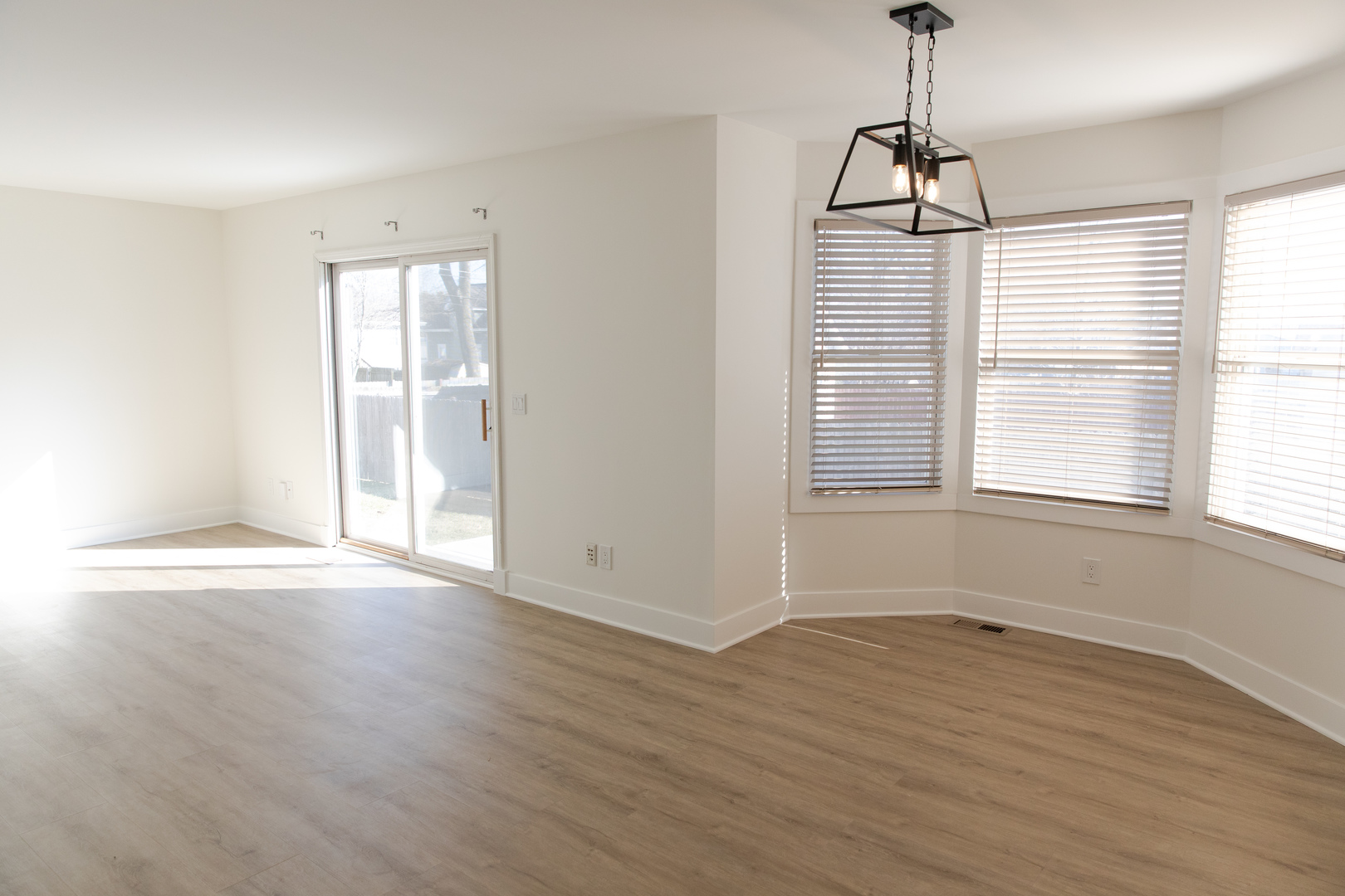 713 Stevens Street #713, Geneva, IL 60134