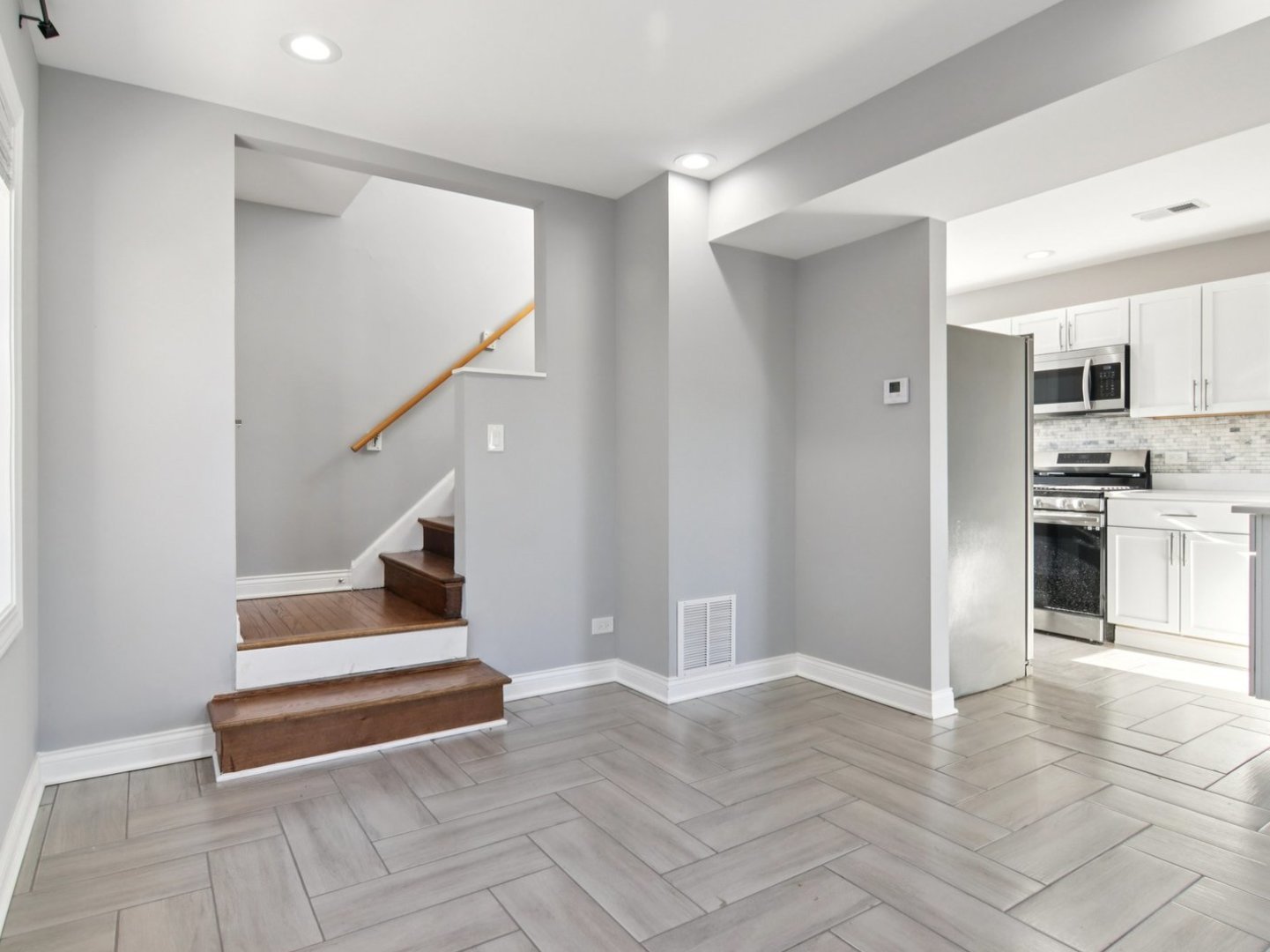 4208 Oak Street, Bellwood, IL 60104