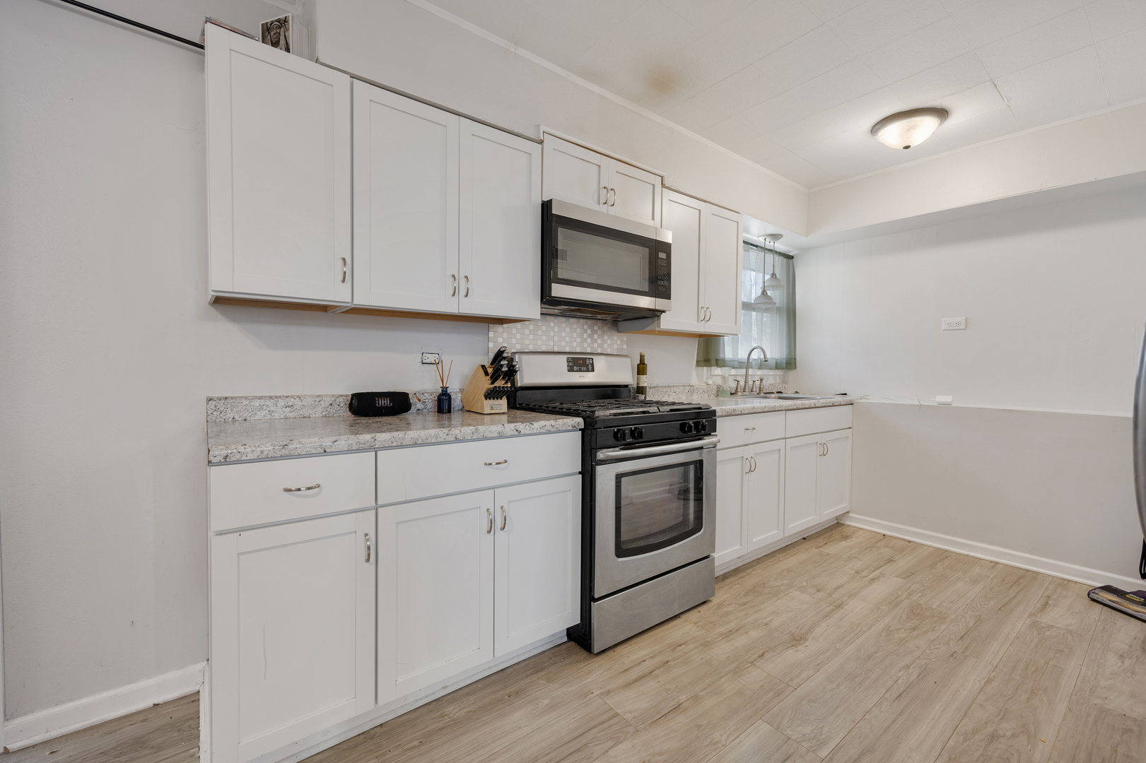 375 Douglas Road, Batavia, IL 60510