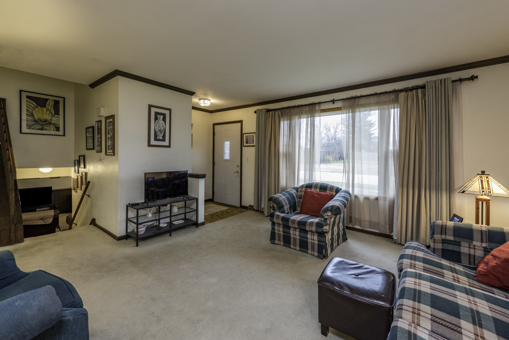 547 Phillips Circle, Antioch, IL 60002