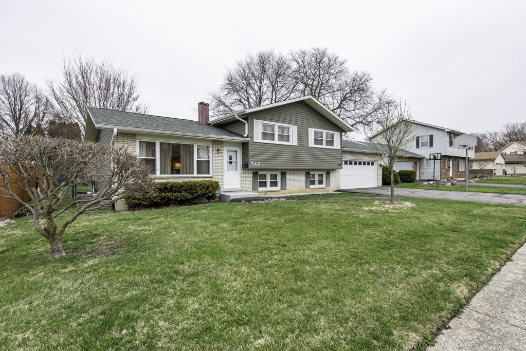 547 Phillips Circle, Antioch, IL 60002