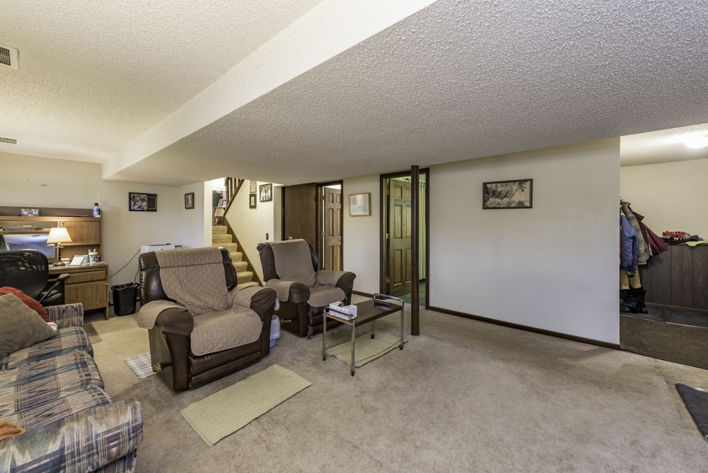 547 Phillips Circle, Antioch, IL 60002