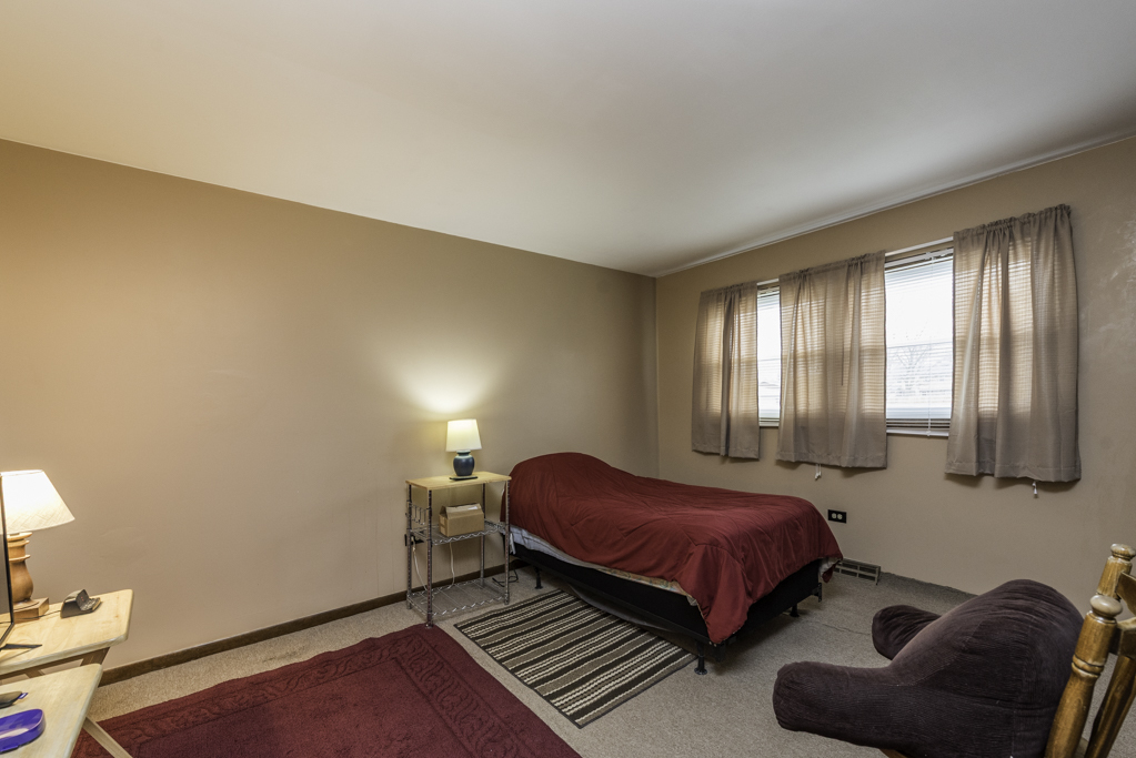 547 Phillips Circle, Antioch, IL 60002