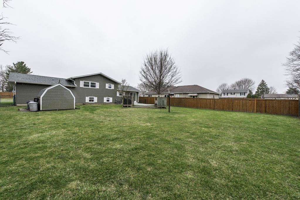 547 Phillips Circle, Antioch, IL 60002