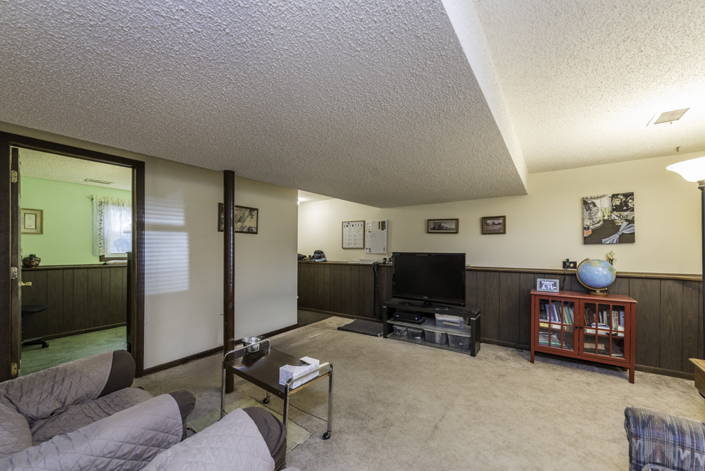 547 Phillips Circle, Antioch, IL 60002